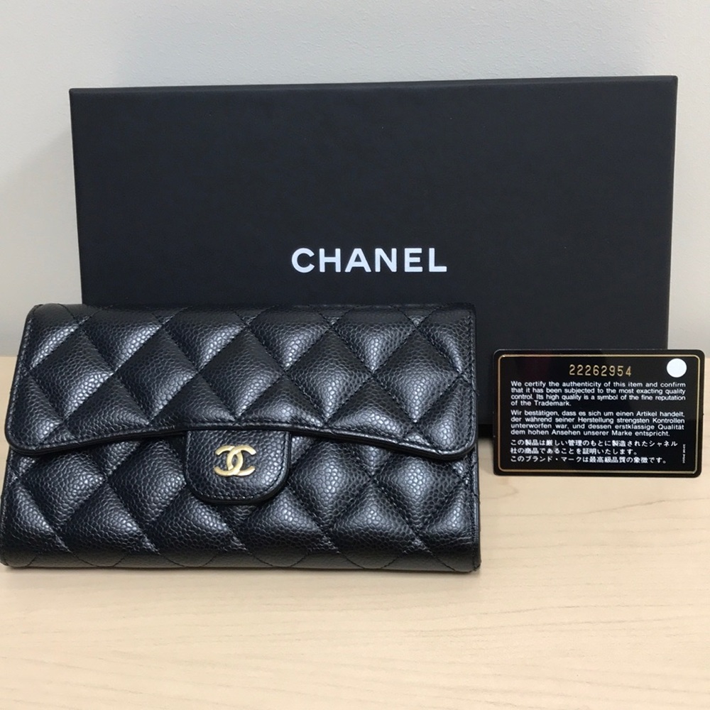 SOLD Authentic Chanel Caviar Classic wallet
